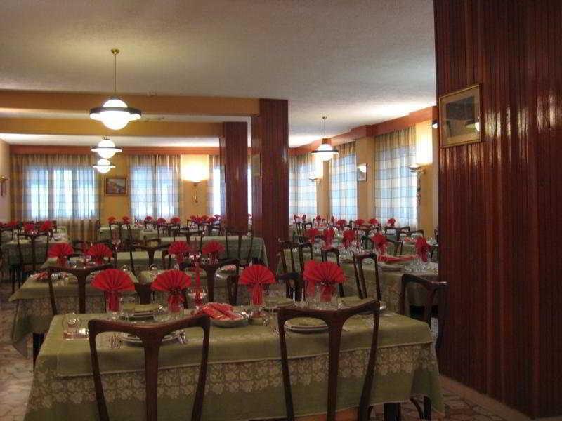 Hotel Holiday Debili Oulx Exterior foto